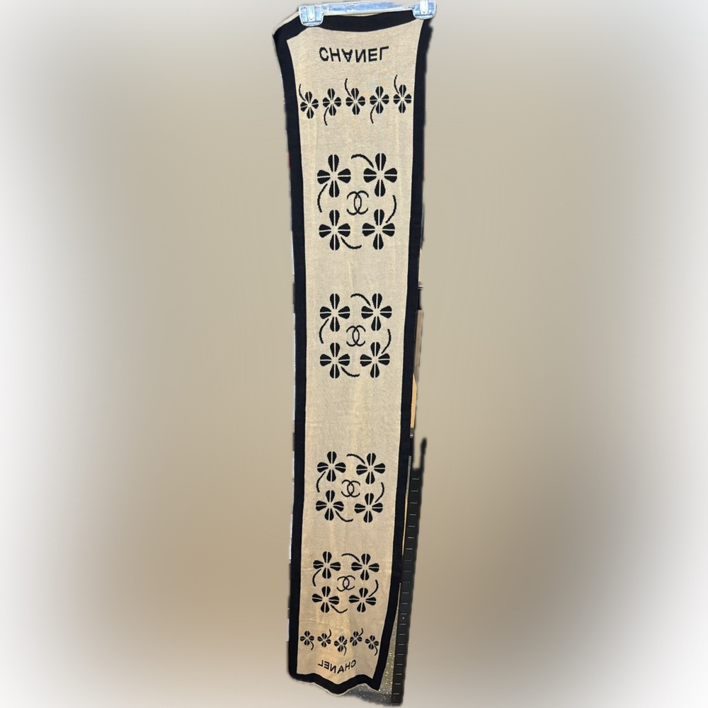 Chanel Scarf - Picture 2 of 4
